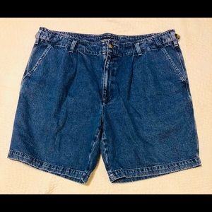 Dockers Denim Pleated Men’s Size 40 Shorts